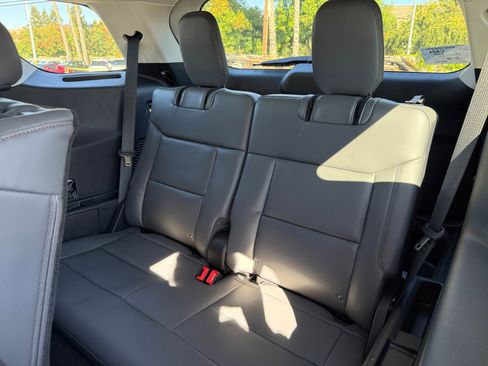 New 2025 Ford Explorer Active w/ Active Comfort Package image 21