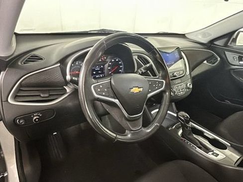 Used 2022 Chevrolet Malibu LT w/ Sport Edition FWD image 14