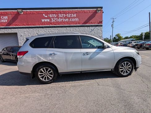 Used 2016 Nissan Pathfinder S FWD image 5