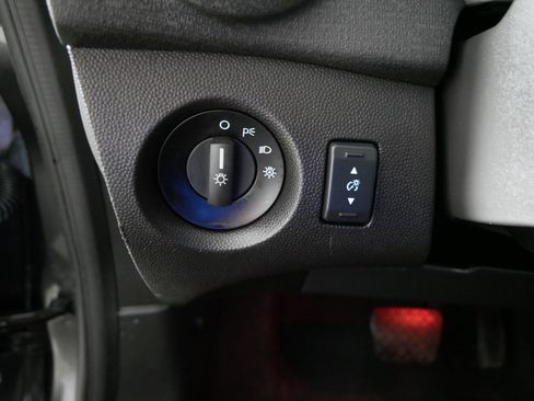 Used 2017 Ford Fiesta SE w/ Cold Weather Package FWD image 26