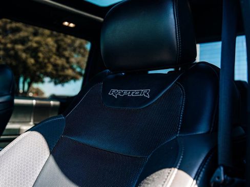 Used 2019 Ford F150 Raptor w/ Equipment Group 802A Luxury image 24