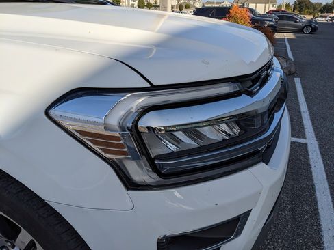 Used 2024 Ford Expedition Max Limited image 16