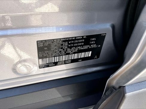 Used 2024 Toyota RAV4 XLE Premium FWD image 53