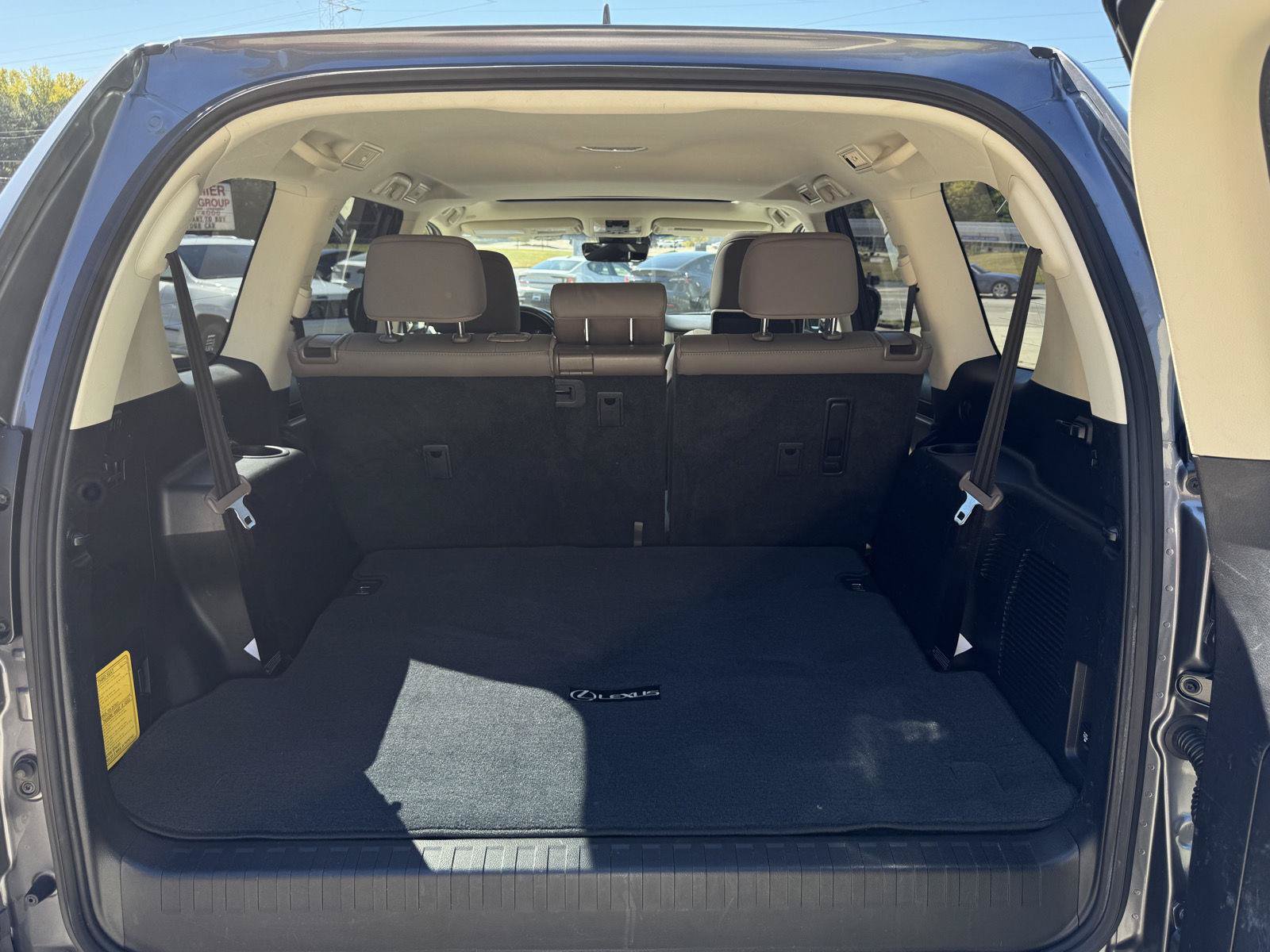 Used 2020 Lexus GX 460 Premium w/ Premium Package AWD/4WD image 16