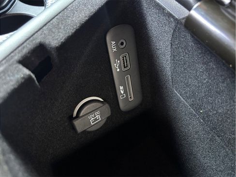 Used 2015 Dodge Challenger SRT Hellcat image 35