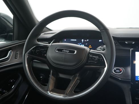 Used 2024 Jeep Grand Cherokee L Overland image 20