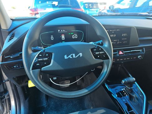 Used 2026 Kia Niro LX FWD image 10