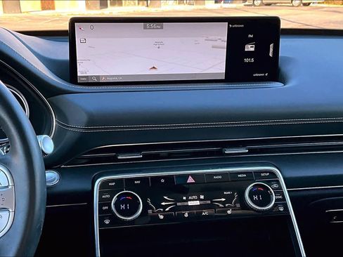 Used 2024 Genesis GV80 2.5T image 6