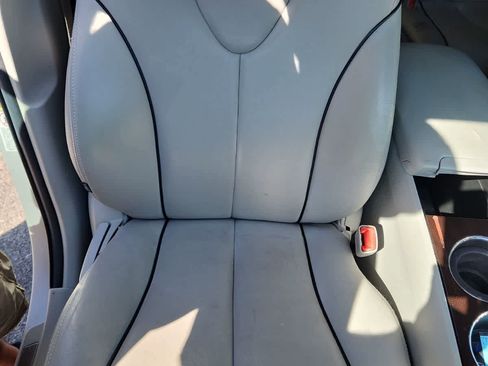 Used 2011 Toyota Venza w/ Convenience Pkg FWD image 18