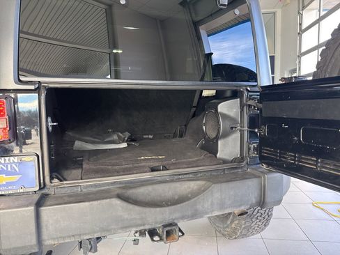 Used 2014 Jeep Wrangler Unlimited Rubicon w/ Max Tow Package image 13