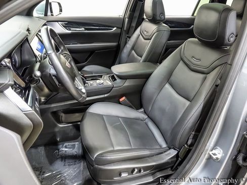 Certified 2024 Cadillac XT6 Premium Luxury w/ LPO, Floor Liner Package image 9