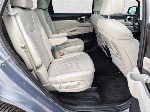 Used 2023 Kia Sorento SX AWD/4WD image 23