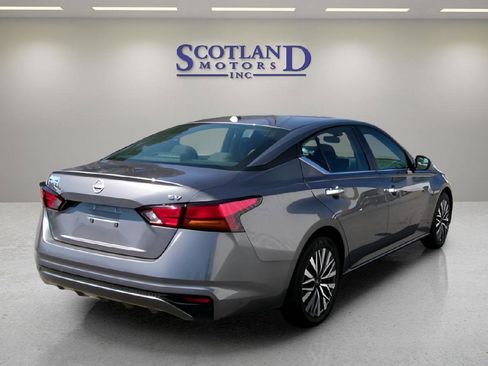 Used 2024 Nissan Altima 2.5 SV FWD image 6