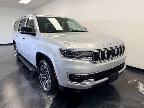 Used 2024 Jeep Wagoneer L 4WD w/ Premium Group I image 26
