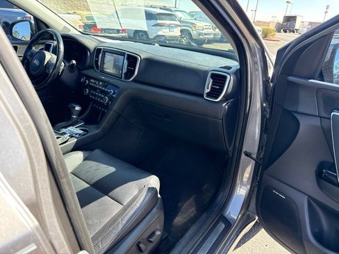 Used 2018 Kia Sportage SX FWD image 12