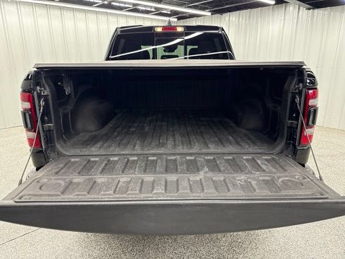Used 2020 RAM 1500 Limited w/ Black Appearance Package AWD/4WD image 6