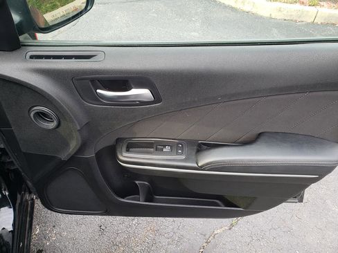 Used 2022 Dodge Charger SXT image 19