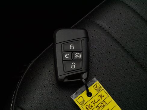 Certified 2023 Volkswagen Tiguan SE AWD/4WD image 32