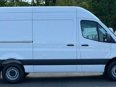New 2026 Mercedes-Benz Sprinter 2500 image 3