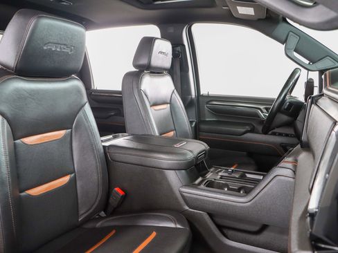 Used 2024 GMC Sierra 2500 AT4 w/ AT4 Premium Plus Package image 32