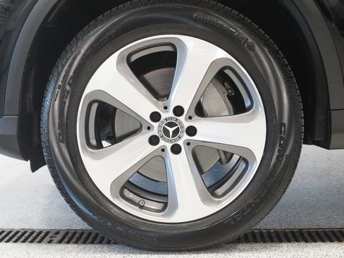 Used 2022 Mercedes-Benz GLC 300 4MATIC image 8