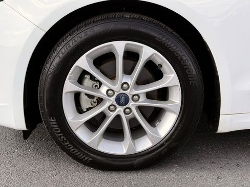Used 2019 Ford Fusion SE FWD image 10