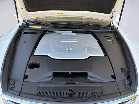 Used 2011 Lexus LS 460 w/ Comfort Pkg RWD image 8