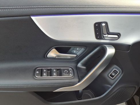 Used 2025 Mercedes-Benz CLA 250 image 15