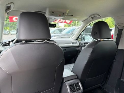 Used 2023 Volkswagen Tiguan SE FWD image 30