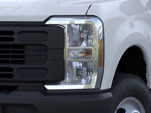 New 2026 Ford F350 XL AWD/4WD image 17