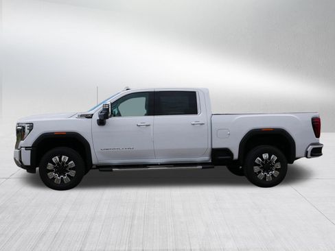 New 2026 GMC Sierra 3500 Denali w/ Denali Reserve Package AWD/4WD image 2