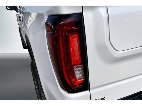 Used 2021 GMC Sierra 1500 Denali w/ Denali Ultimate Package AWD/4WD image 24