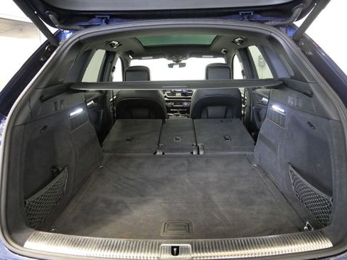 Used 2018 Audi SQ5 Prestige w/ Prestige Package image 29