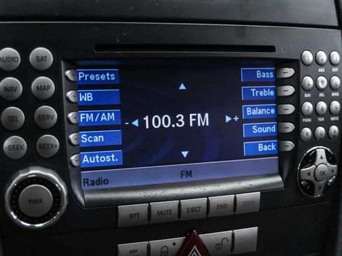 Used 2005 Mercedes-Benz SLK 350 image 27