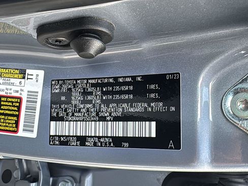 Certified 2023 Toyota Highlander LE image 23