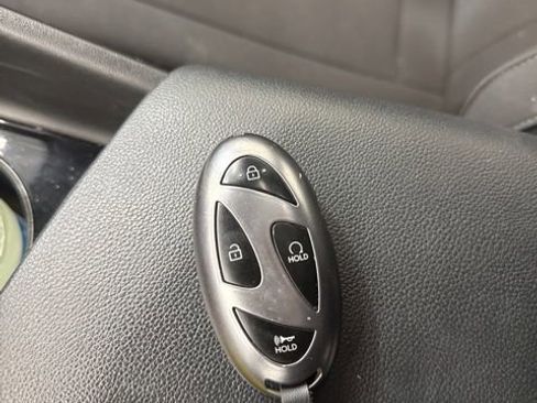 Used 2025 Hyundai Elantra SEL FWD image 28