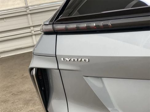 Certified 2024 Cadillac Lyriq Luxury image 10