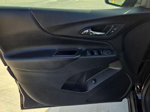 Used 2022 Chevrolet Equinox LT FWD image 14