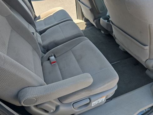 Used 2011 Honda Odyssey EX image 11