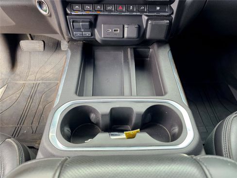 Used 2021 Chevrolet Silverado 1500 High Country w/ Technology Package AWD/4WD image 28