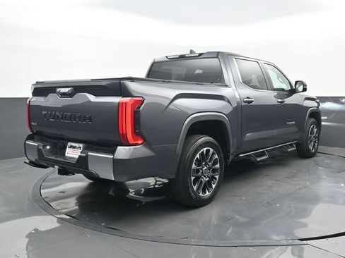 Used 2024 Toyota Tundra Limited AWD/4WD image 21