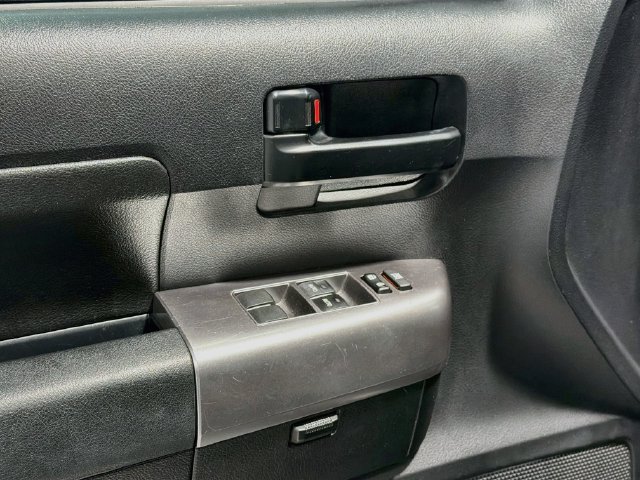 Used 2019 Toyota Sequoia TRD Sport AWD/4WD image 16