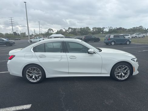 Used 2025 BMW 330i Sedan image 8