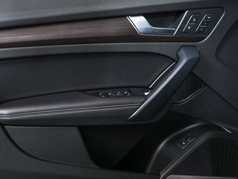 Used 2023 Audi Q5 2.0T Premium Plus w/ Premium Plus Package image 6