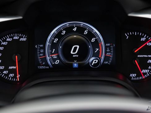 Used 2016 Chevrolet Corvette Stingray Coupe w/ Carbon Flash Badge Package RWD image 88