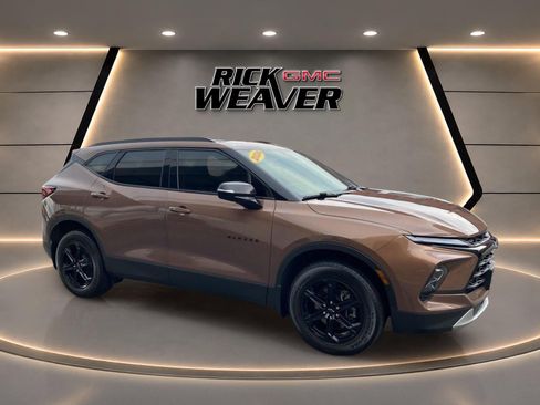 Used 2024 Chevrolet Blazer LT w/ Midnight/Sport Edition AWD/4WD image 8