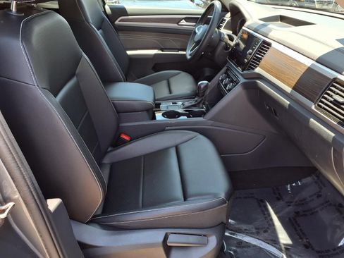 Certified 2023 Volkswagen Atlas SE w/ Panoramic Sunroof Package FWD image 26