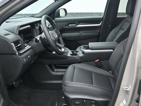 New 2026 GMC Terrain Elevation w/ Elevation Premium Package image 11