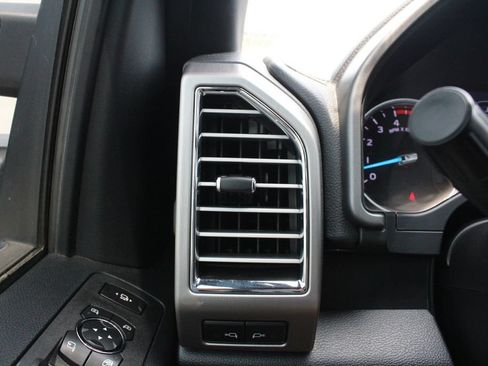 Used 2017 Ford F250 Platinum w/ Platinum Ultimate Package AWD/4WD image 8