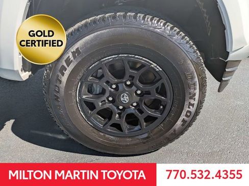 Certified 2022 Toyota Tacoma SR5 image 11